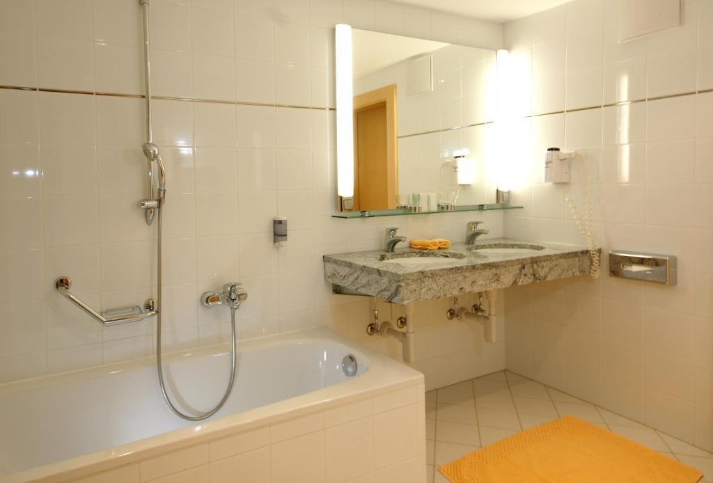 Hotel Post Sport- Und Wellness Samnaun Habitación foto